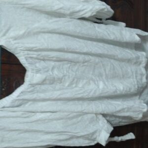 Cute off the shoulder White top large​